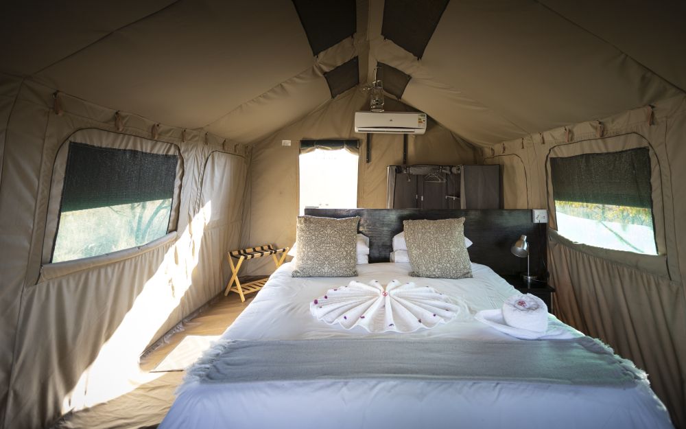 Luxury Serengeti tents with en-suite bathrooms